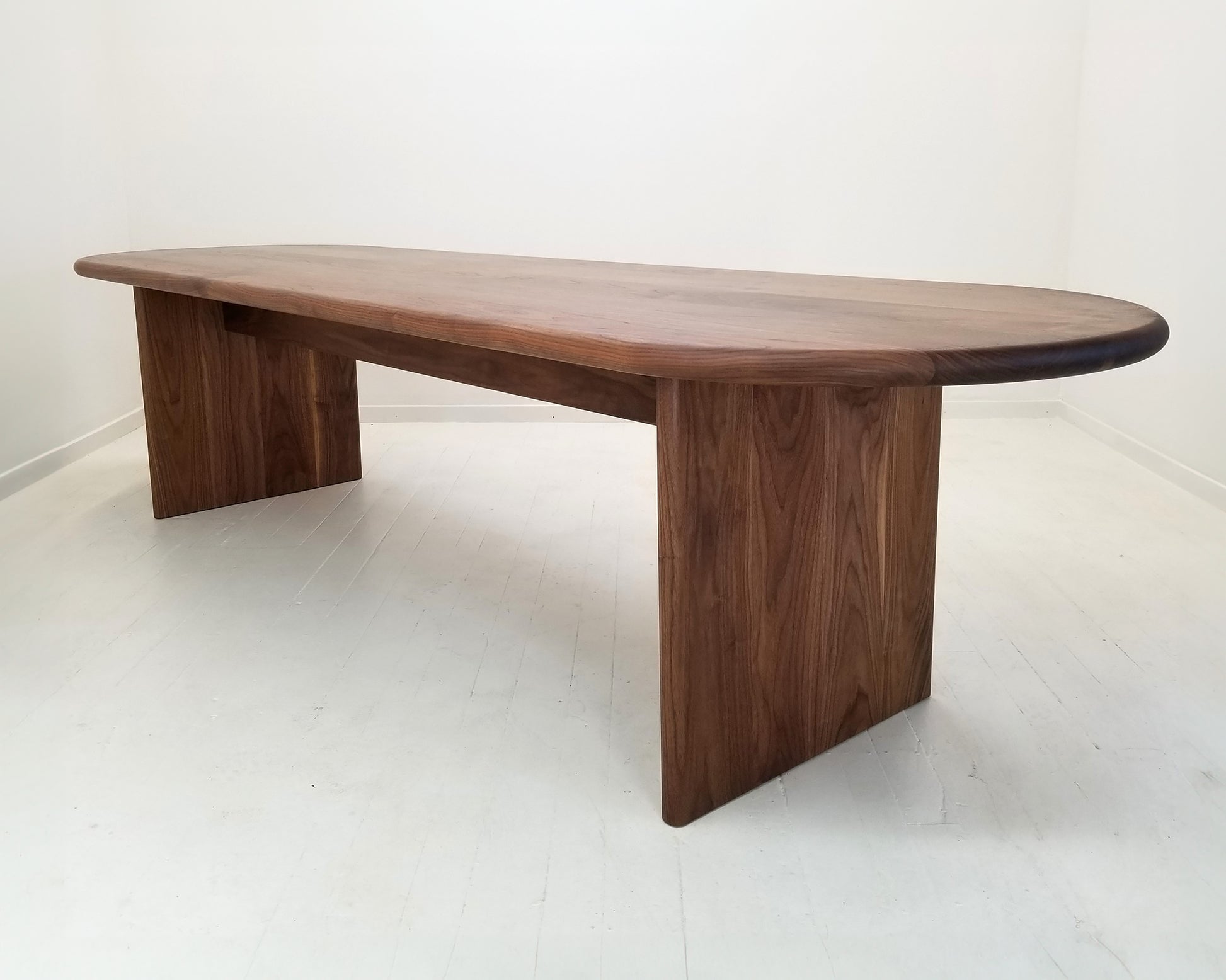 HANA Dining Table