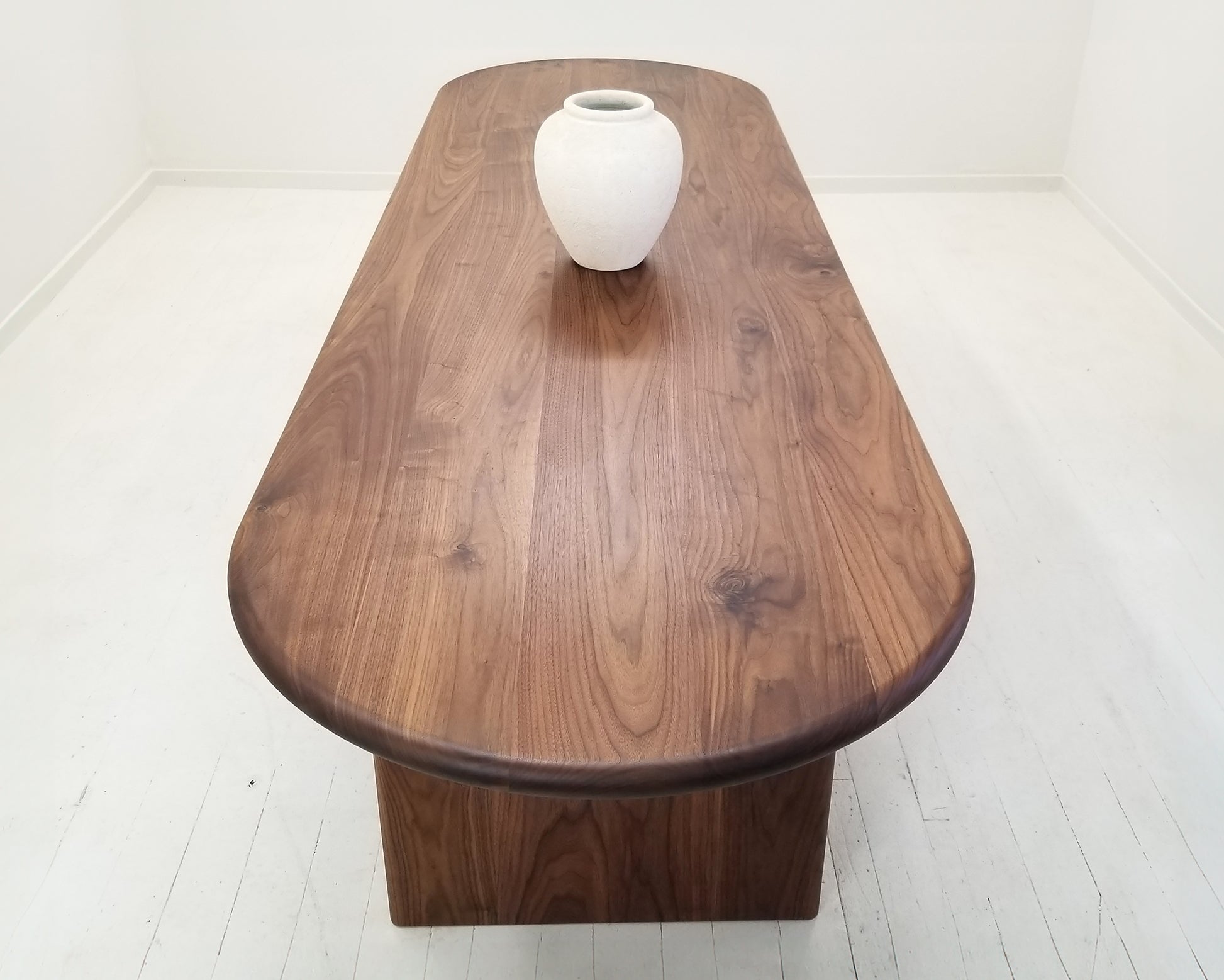 HANA Dining Table