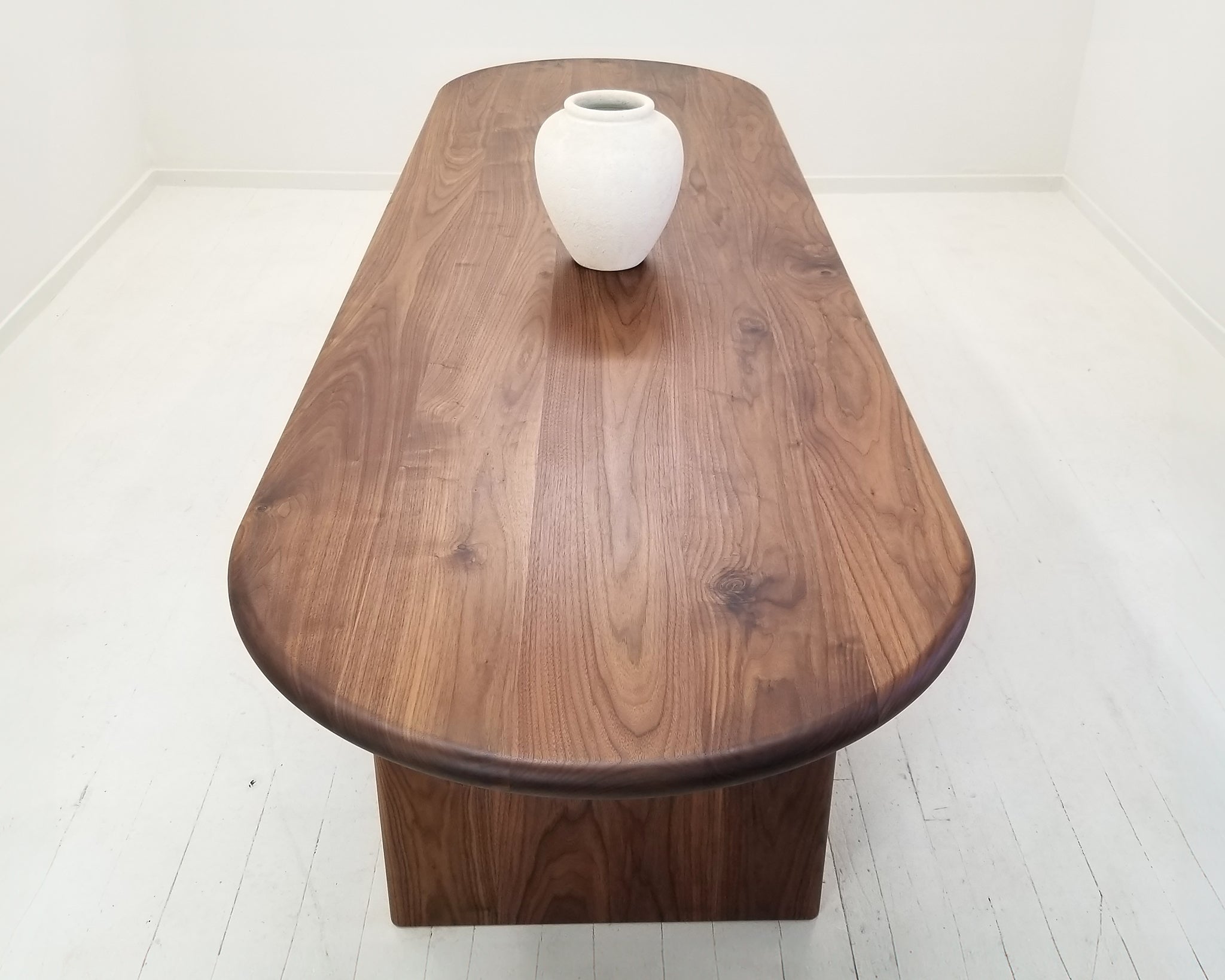 HANA Dining Table