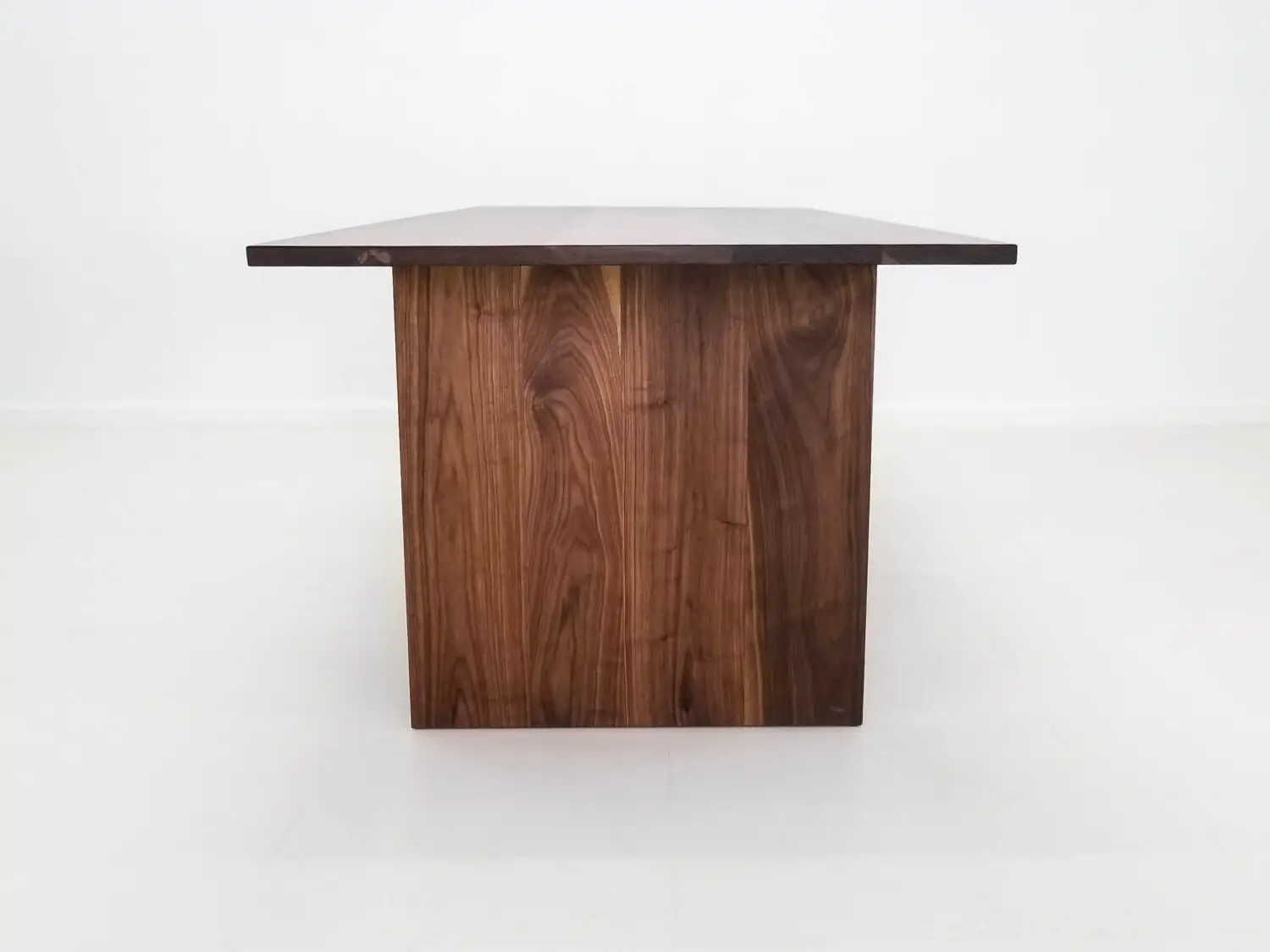 LILY dining table in premium American hardwoods with a seamless 1 inch thick plank top